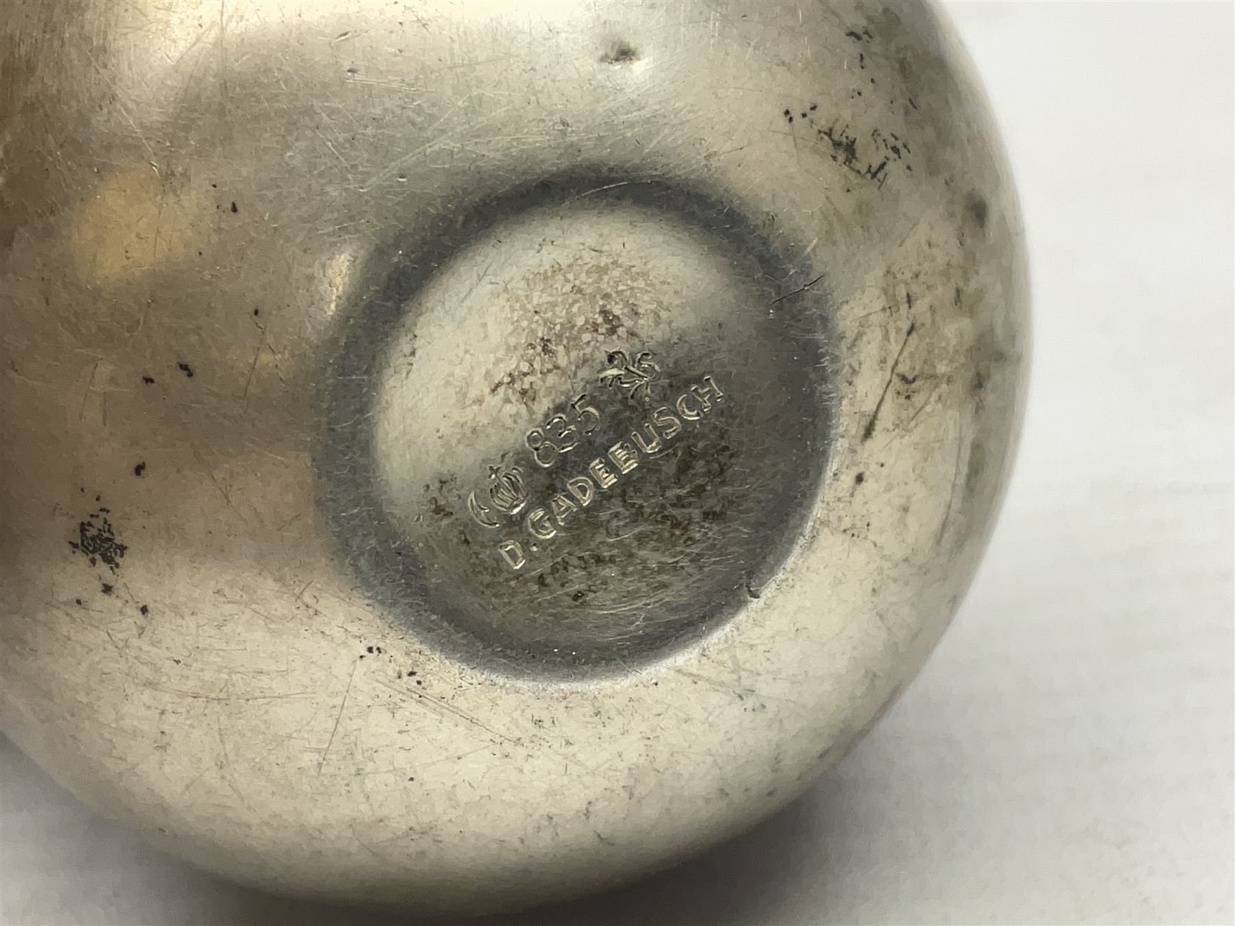 Pre-WW2 German presentation silver mess cigar lighter in the form of a flaming globular grenade with flambe finial inscribed 'Oberleutnant v.Both Reit. Artillerieabtlg. 1 Jnsterburg 1.10.1936' and 'R1' verso; marked 'Moon Crown 835 D. Gadebusch' H10cm