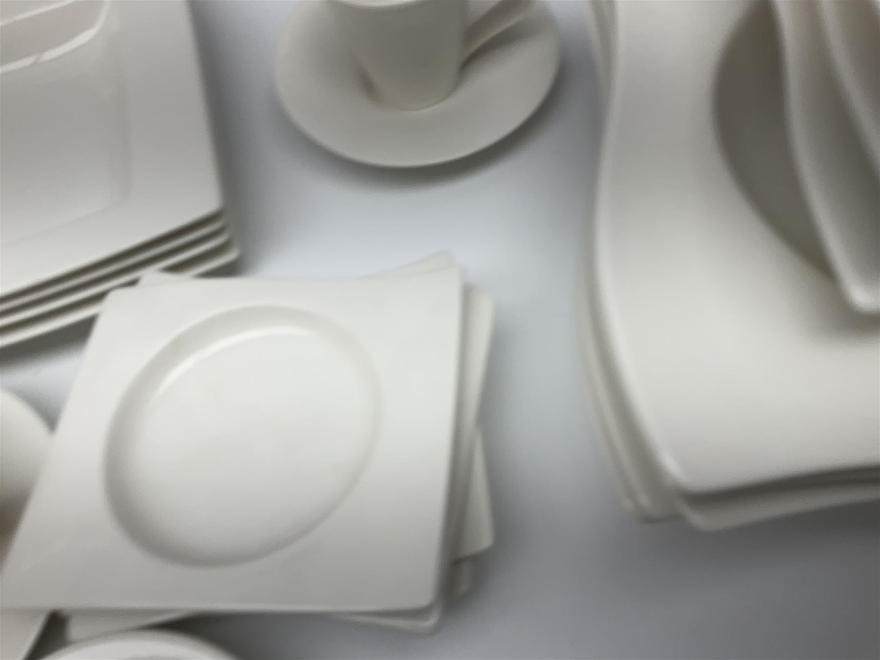 Villeroy & Boch New Wave pattern dinner and tea service for five people, comprising square dinner plates, rectangular dinner plates, pasta bowls, cereal bowls, coffee cups and saucers, side plates and dessert plates, all with printed mark beneath