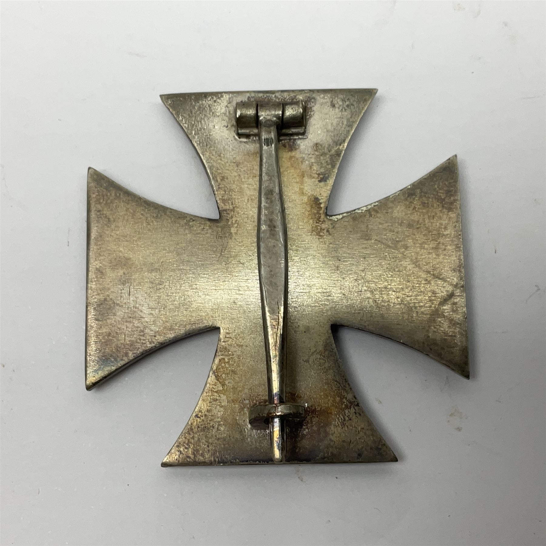 WWI style unmarked Imperial German Iron Cross 1st Class with pin back