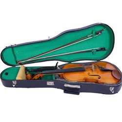 Late 20th century German full size viola, labelled to interior 'Walter Muller Bad Brambach...