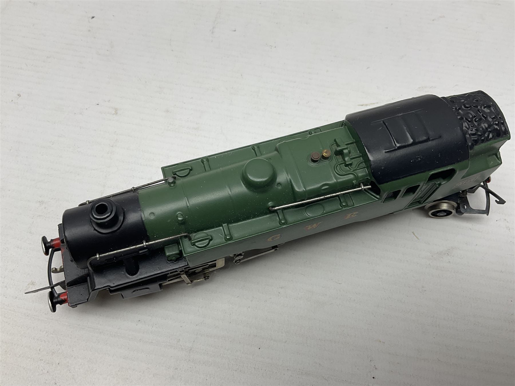 Wrenn '00' gauge - three 4MT Standard 2-6-4 tank locomotives - No.2679 LMS Lined Maroon; boxed with instructions; No.8230 in GWR Green; and No.80033 in BR Lined Black; both in associated Wrenn boxes (3)