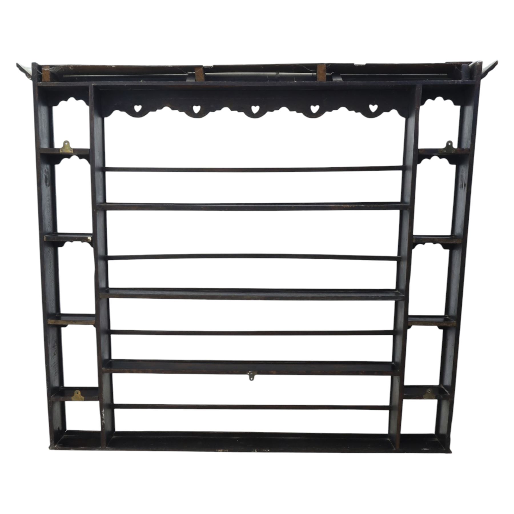 Large 18th century oak plate rack, fitted with narrow pigeon hole shelves to either side, with four central shelves and bars