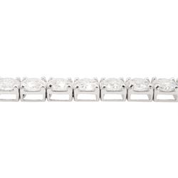 18ct white gold round brilliant cut diamond bracelet, stamped, total diamond weight approx 14.20 carat