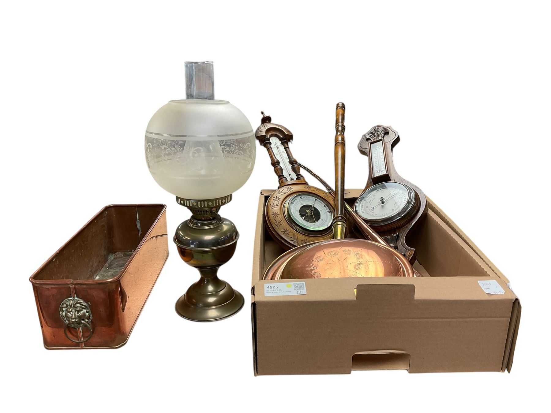 Brass oil lamp, together with coach horn and other collectables  