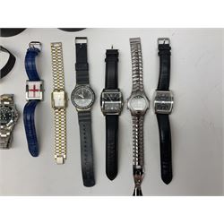 Collection of wristwatches including Curtis Liberty, eight Claude Valentini, Jeep, Limit, Avia, Philip Persio and Sekonda (27)