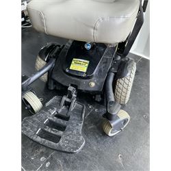 Pride Jazzy Select electric wheelchair - THIS LOT IS TO BE COLLECTED BY APPOINTMENT FROM DUGGLEBY STORAGE, GREAT HILL, EASTFIELD, SCARBOROUGH, YO11 3TX