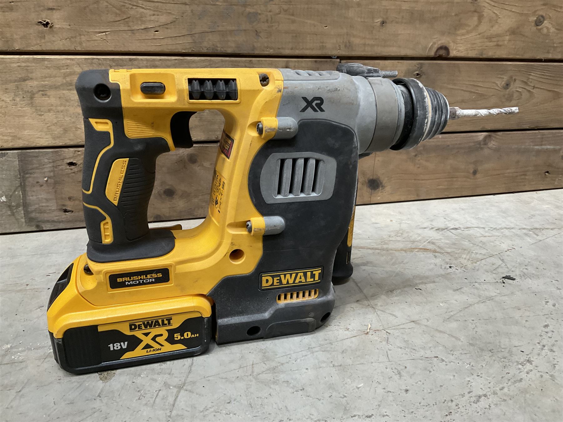 DeWalt DCH273 18V brushless hammer drill, with battery and charger