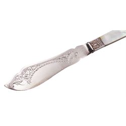 Victorian mother of pearl handled butter knife, with stylised silver ferrule and terminal, and shaped and engraved silver blade, hallmarked Mappin & Webb Ltd, Sheffield 1893, together with four Victorian Scottish silver Kings pattern teaspoons, hallmarked John Murray or John Muir, Glasgow 1854, approximate total gross weight 4.81 ozt (149.6 grams)
