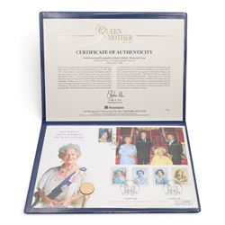 Queen Elizabeth II 2002 gold full sovereign coin, displayed in a Queen Mother Sovereign Me...