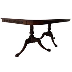 Wade Georgian style mahogany extending dining table with leaf, and six Chippendale style chairs