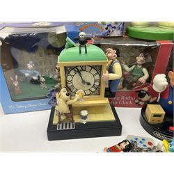 Nintendo Super Mario Bros 1992 Zeon alarm clock, Wallace and Gromit alarm clocks and further collectables 