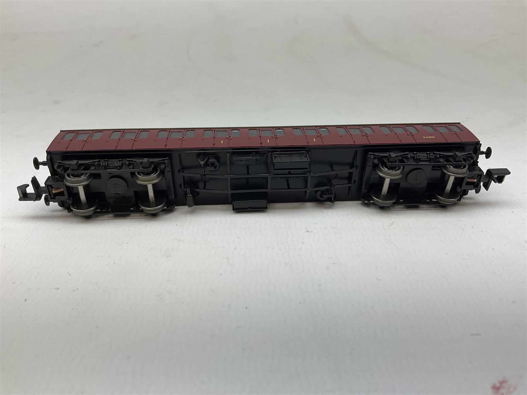 Graham Farish by Bachmann 'N' gauge - Stanier composite first & second coach, Stanier brake second coach, MK1 suburban composite coach and suburban 57ft brake end coach and four wagons (6)