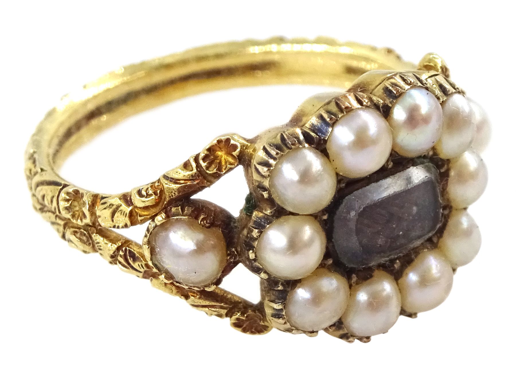 George III gold split pearl mourning ring, with engraved foliate decoration shank, dated 1818