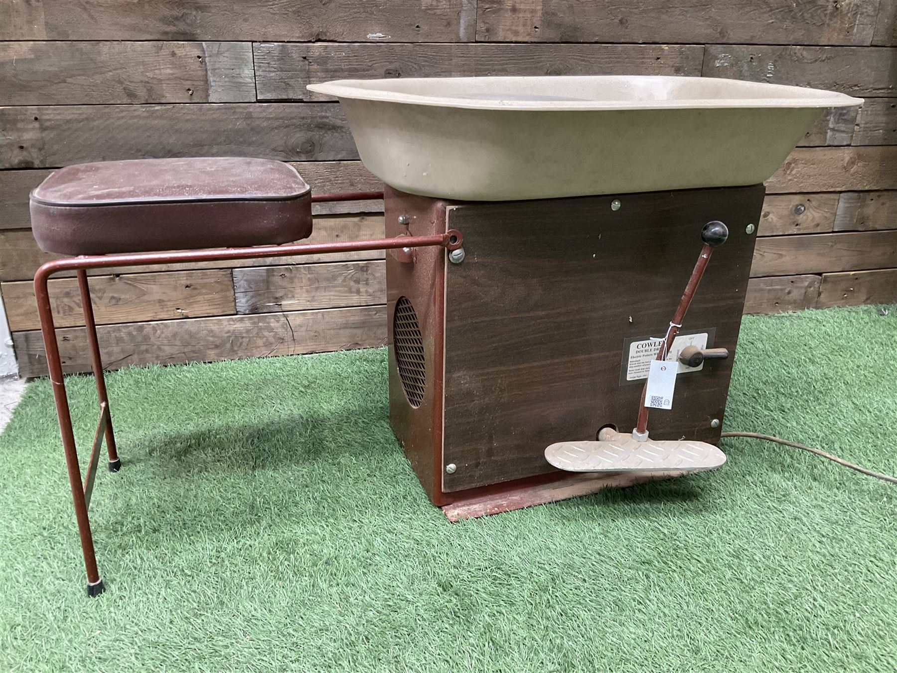 Cowley Double Drive electric potters wheel - THIS LOT IS TO BE COLLECTED BY APPOINTMENT FROM DUGGLEBY STORAGE, GREAT HILL, EASTFIELD, SCARBOROUGH, YO11 3TX
