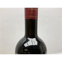 D`Arenburg 2007 The dead Arm Shiraz, 1.5 litre, 14%, together with Grahams 2001 crusted port, 75cl, 20%, both boxed 