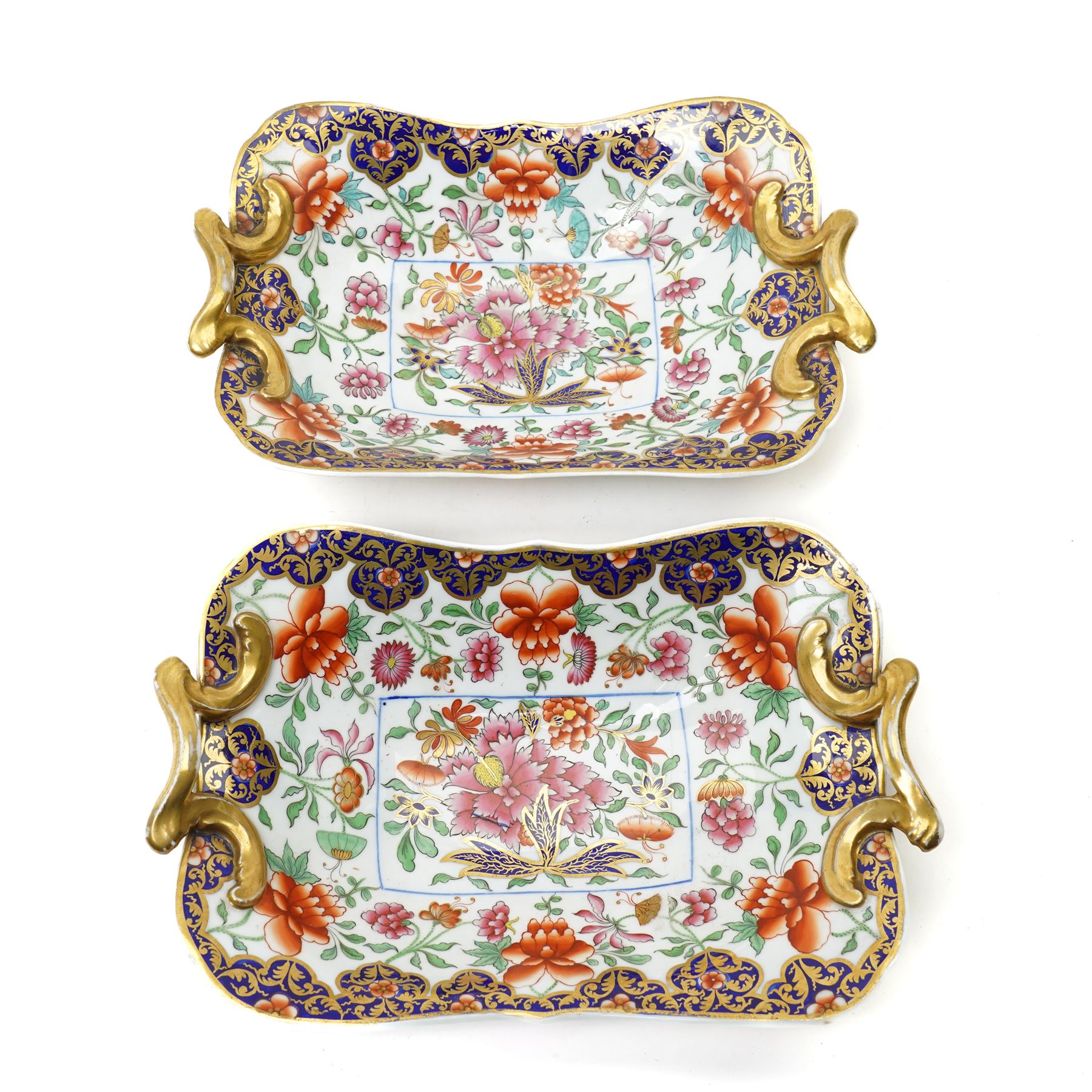 Pair of early 19th century Chamberlain's Worcester two handled serving dishes decorated with Japanese flowers and gilt handles W31cm. Printed mark used on the 'Regent' body circa 1811-1820
 
Provenance: property of a Nobleman