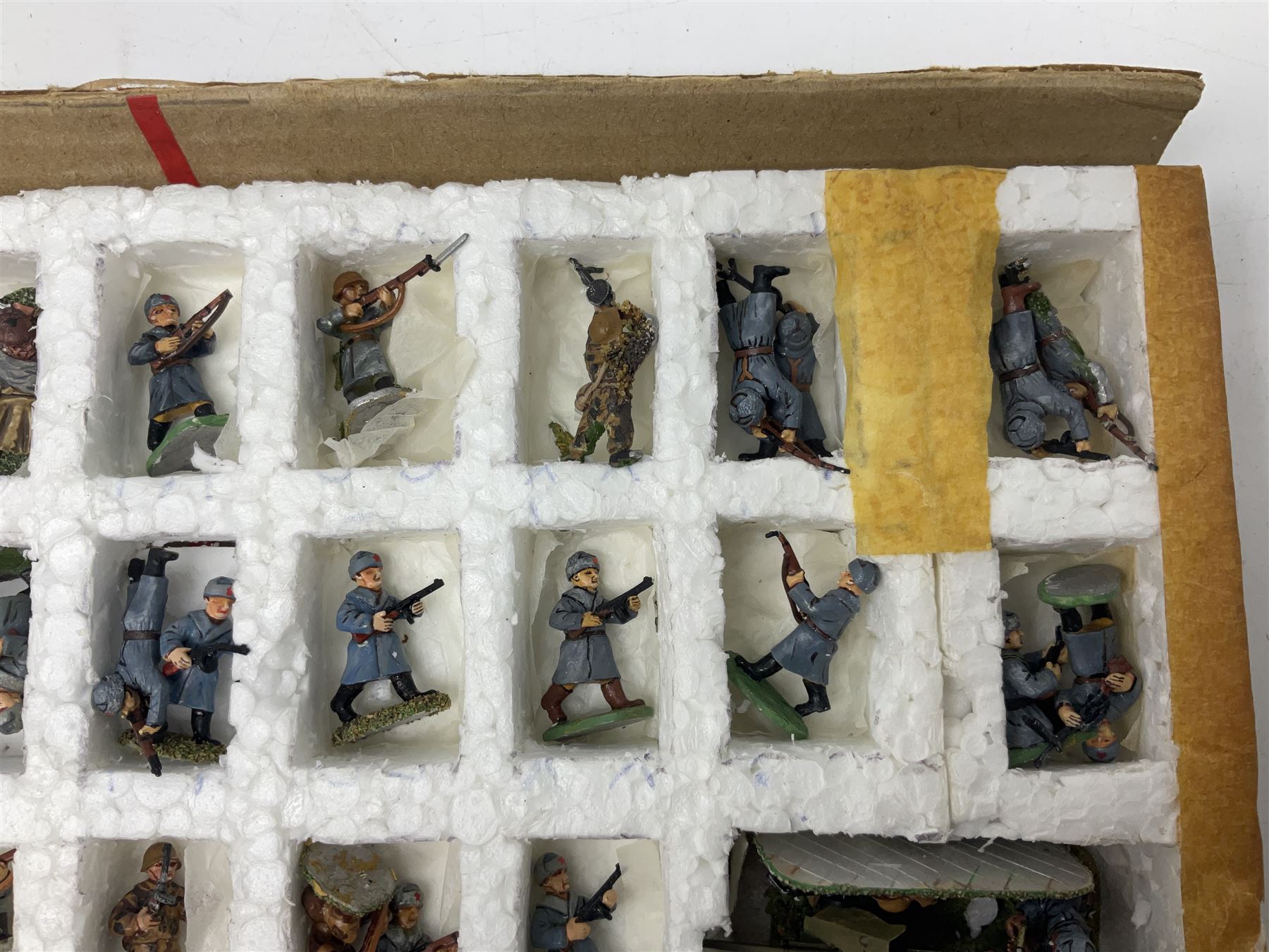 Lamming Miniatures - Bill Lammings own 1970s promotional display set of sixty-three 25mm miniature WW2 Russian Infantry soldiers with light artillery gun; hand painted by Bill Lamming for exhibition.