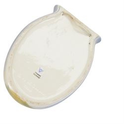 Set of three Hummel wall vases, marked to the reverso 360 A/B/C, H15cm