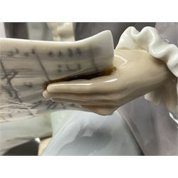 Lladro figure, Beethoven, limited edition 246/3000, Sculpted by Salvador Furio, no 5339, with original box year issued 1985, year retired 1993, H34cm