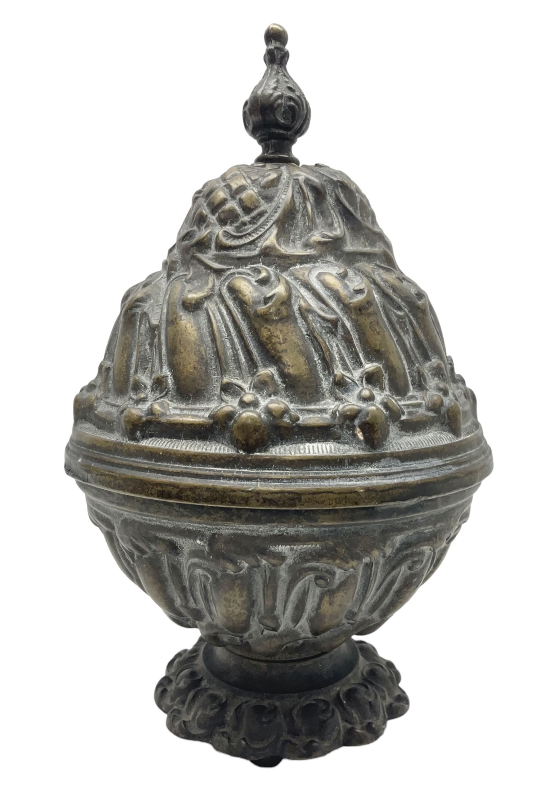 Heavy Victorian counter weight for oil lamp chandelier pulley, cast with foliate decoration, L26cm, approx 12kg