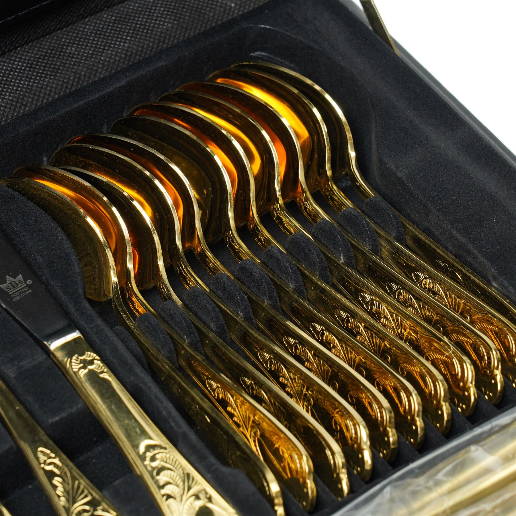Bestecke SBS Solingen gold-plated canteen of cutlery for twelve persons, in briefcase holder