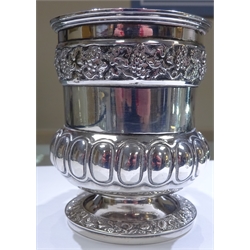  George III silver mug by Thomas Wallis II & Jonathan Hayne London 1818, gilt interior bacchanalian decoration, approx 6.5oz   