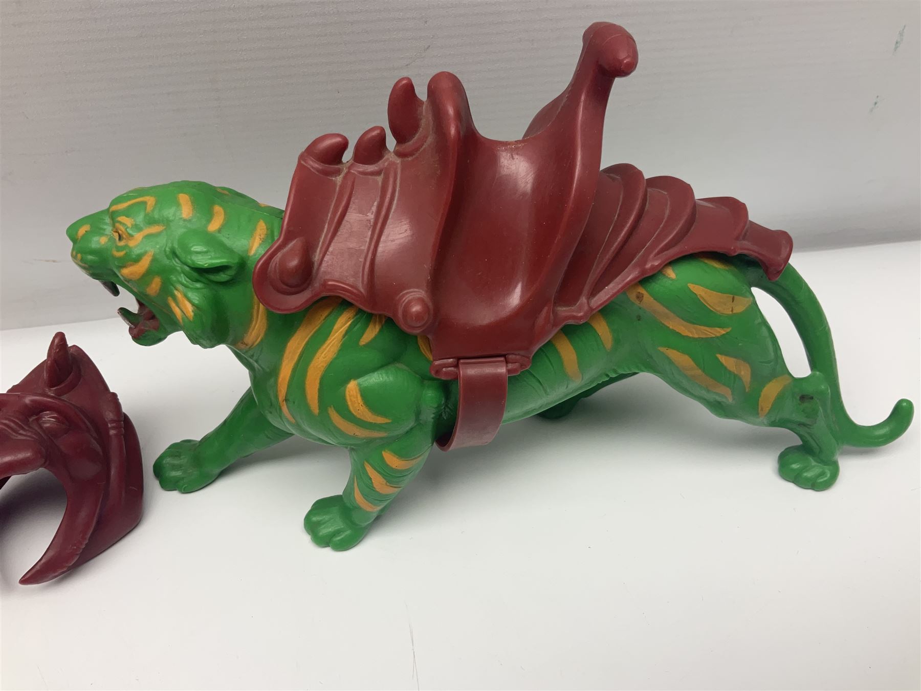 Group of 1980s Masters of the Universe figures to include He-Man, Skeletor, Stridor and Battle Cat, with collection of accessories 