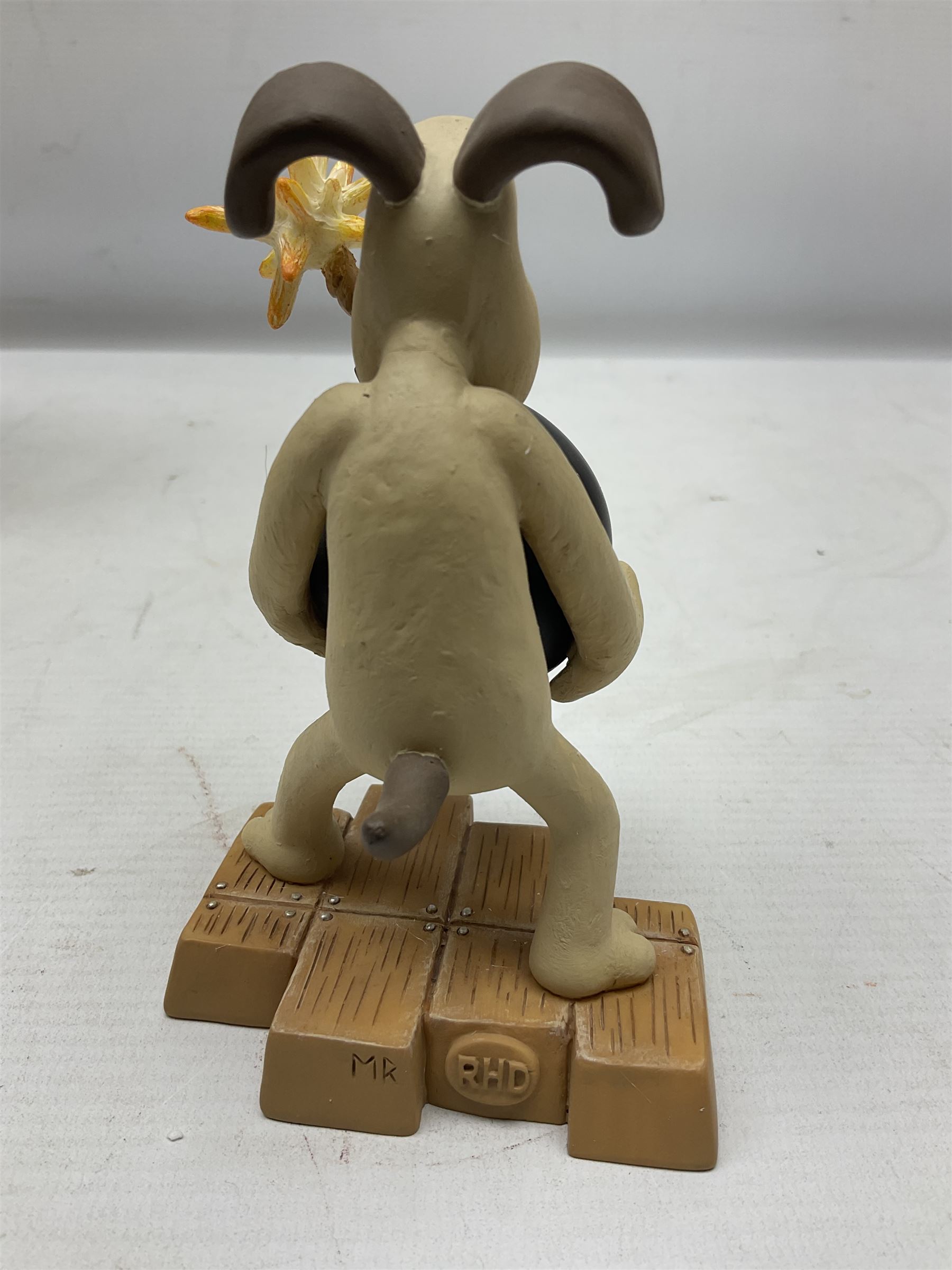 Wallace & Gromit - Limited edition Robert Harrop figure, Gromit & The Bomb - A Matter Of Loaf & Death, WGYP01, with original box