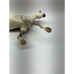 A Royal Doulton limited edition figure, Desert Orchid, 2563/7500, on wooden plinth, H32.5cm, with accompanying certificate. 