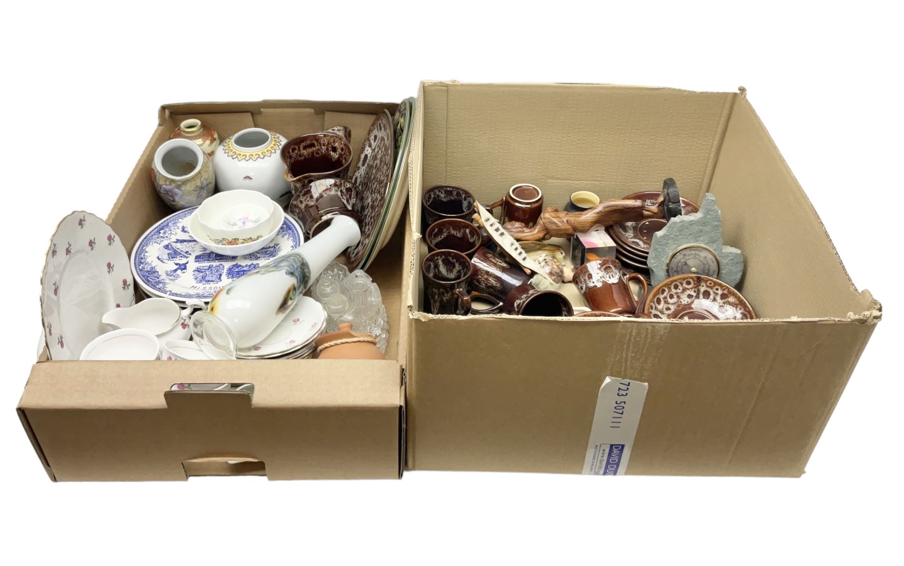 Quantity of ceramics to include Kernewek Cornwall tea wares, pair of Royal Doulton Islamic series plates, sage green Wedgwood Jasperware, Coclough tea wares, glassware etc in two boxes
