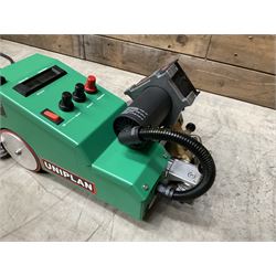 Leister Unifloor E 240V 2300W Hot air welder / floor or fabric welding machine, cased in excellent condition