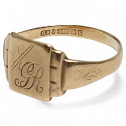 14ct gold signet ring and a smaller 9ct gold signet ring