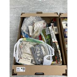 Collection of model trains and accessories including Airfix and Peco, mostly boxed variously incomplete