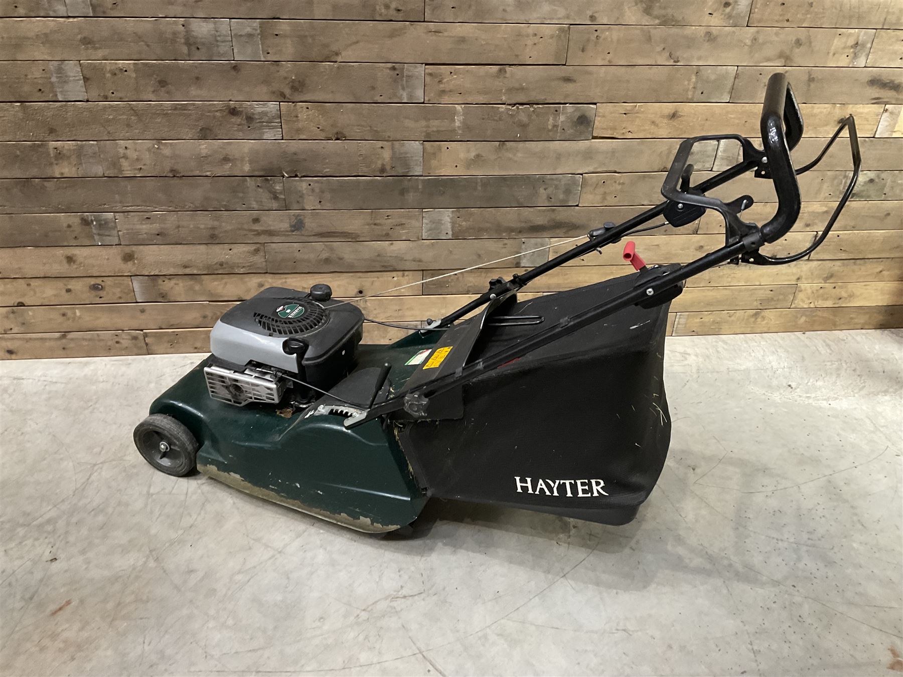 Hayter Harrier 48 lawnmower 