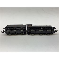 Graham Farish by Bachmann 'N' gauge - Class J39 0-6-0 locomotive no. 1856, Class 8F 2-8-0 locomotive no.48773 and Class A2 4-6-2 'A.H. Peppercorn' locomotive no.525  (3)