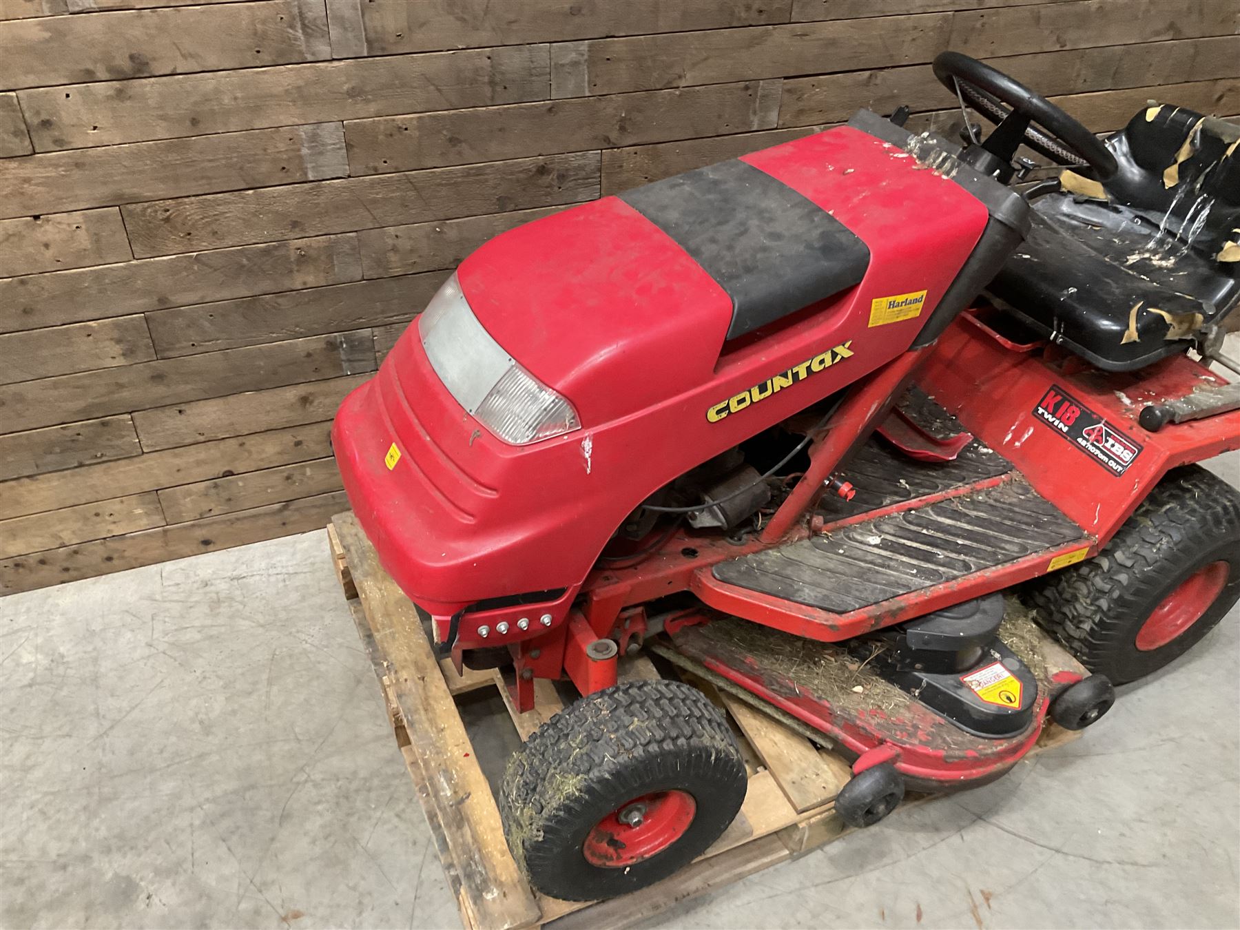 Countax K18 Twin ride on lawnmower 42” cut, with trailer and attachment 
