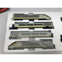Hornby '00' gauge - Eurostar electric train set with Class 323 power driving unit with simulated pantograph, Class 323 dummy driving unit, two passenger saloons, track, train controller and transformer and TrakMat pack; boxed