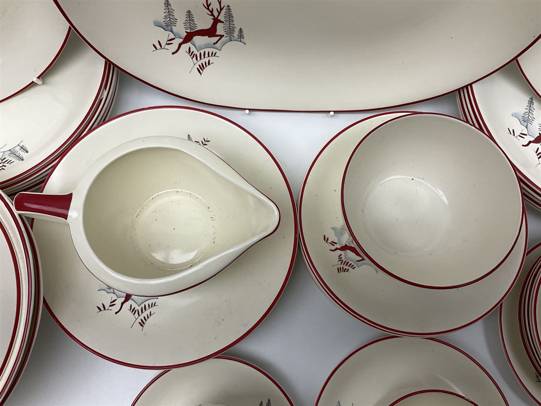 Crown Devon Stockholm patterned tea and dinner wares, to include, five teacups and saucers, milk jug, open sucrier, six dessert plates, six side plates, six dinner plates, serving platter, etc (42)