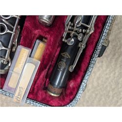 Carlo Ricordo bowl back mandolin, Selmer clarinet and a Boosey & Hawkes clarinet, all cased
