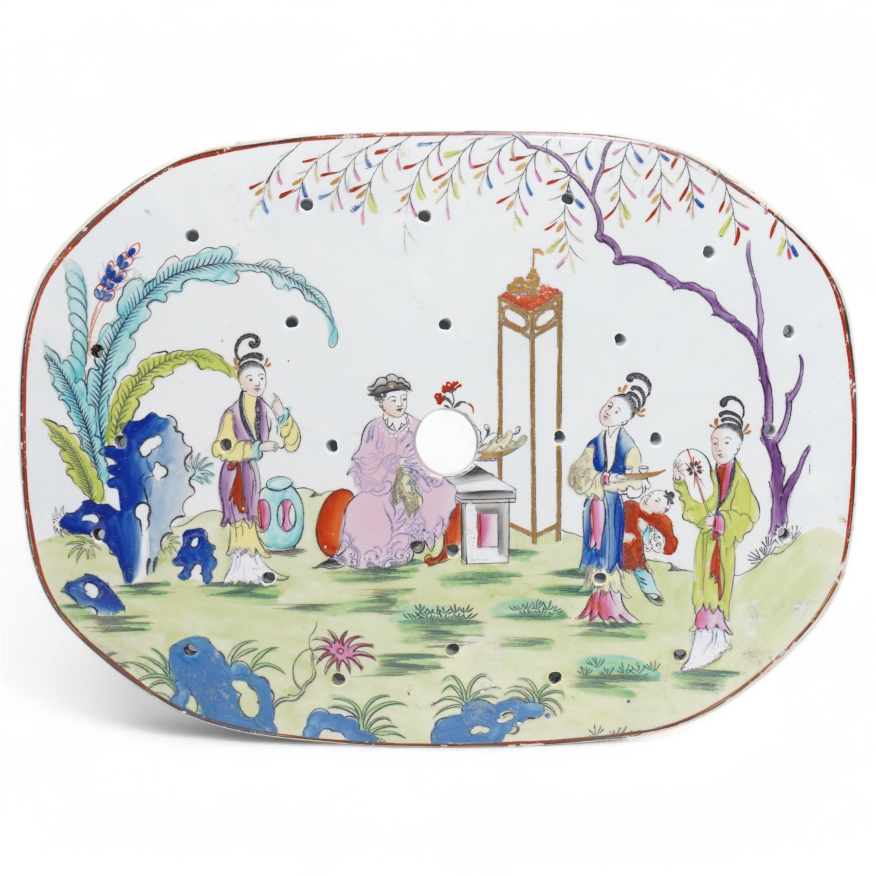 Early 19th century Masons Ironstone drainer decorated in the Cantonese style with Chinese figures in a garden 31cm x 23cm