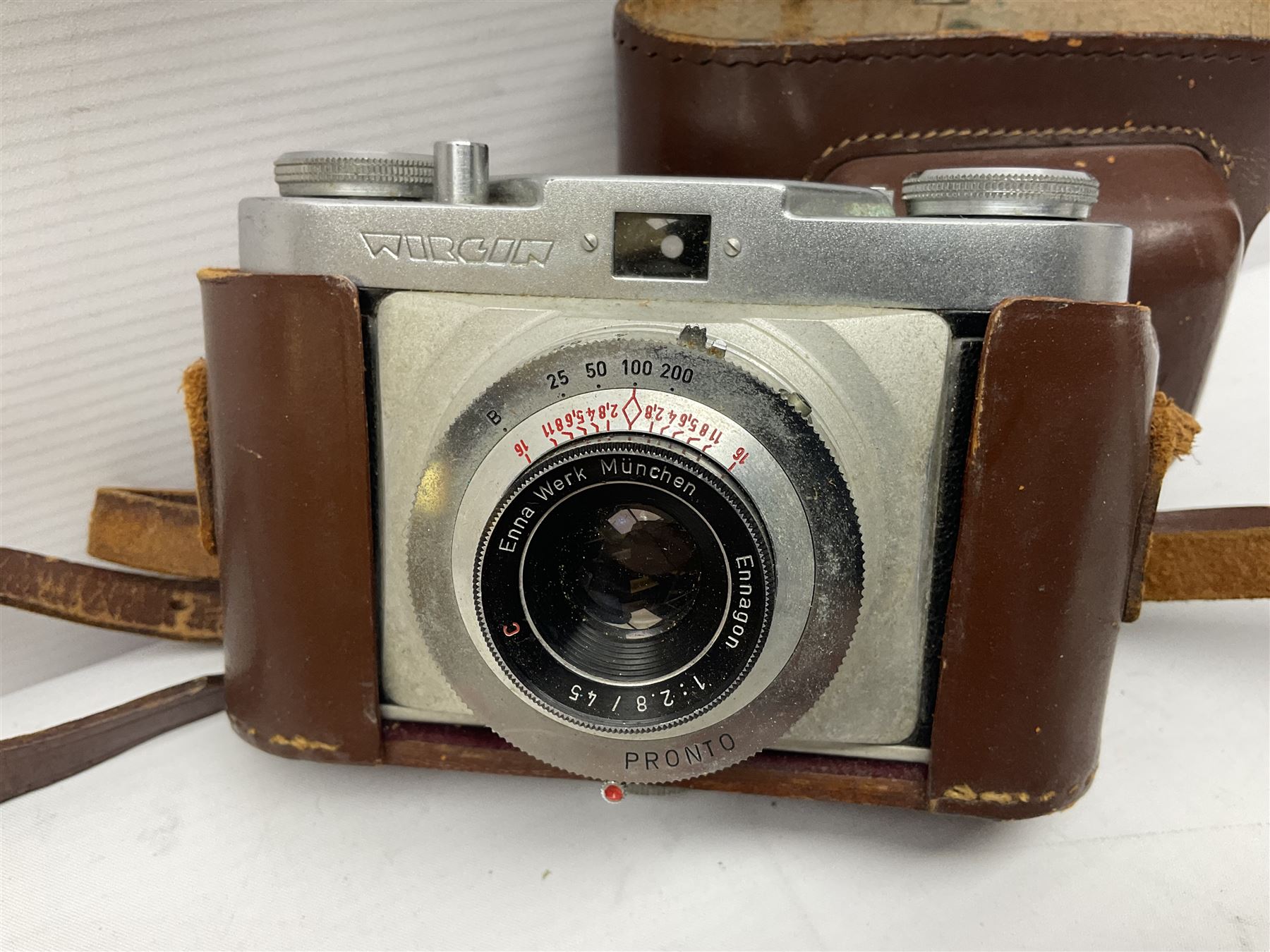 Wirgin Edixa camera body with 'Enna Werk Munchen Ennagon 1:2.8/45' lens, together with Greenkat telescope etc