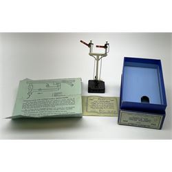 Hornby Dublo - twelve electric semaphore signals comprising four ED1 Single Arm; two ED2 Double Arm; one ED3 Junction Signal Upper Quadrant; one 5045 Colour Light Signal - Single (Home); two ES6 Colour Light Signal -Single (Distant); and two 5047 Colour Light Signal - Junction (Home); all boxed (12)