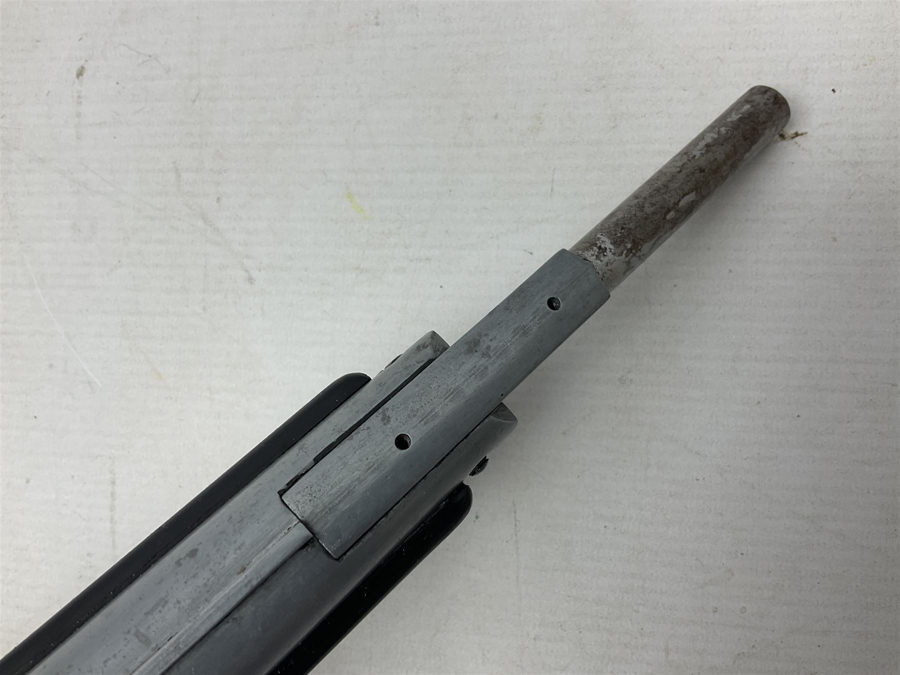 Italian RO72 .177 target air pistol with break barrel action, shaped and chequered grips L32cm