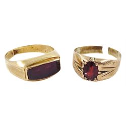 16ct gold stone set ring and a 9ct gold garnet ring