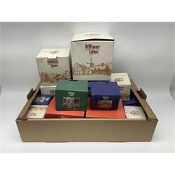 Fourteen Lilliput lane models, to include Eriskay Croft, Little Smithy, Gulliver's Gate, Kerry Lodge, Eamont Lodge etc, all with original boxes and some with deeds (14) 