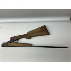 Italian Boehler Blitz .410 folding single barrel shotgun, walnut stock with 70cm barrel, chequered grip and fore-end with cross action safety, No.1779, L112cm overall SHOTGUN CERTIFICATE REQUIRED