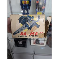  T.N Nomura Batman battery operated robot, boxed