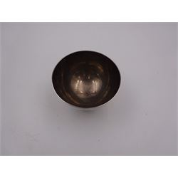 Mid 20th century silver sugar bowl, of circular form, upon a domed circular foot, hallmarked J B Chatterley & Sons Ltd, Birmingham 1966, H5cm