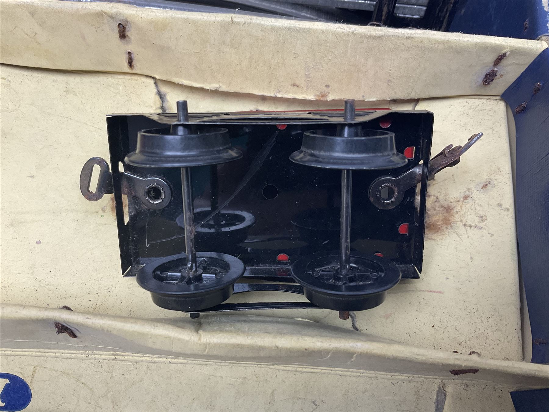 Hornby '0' gauge - 1950s M1 Goods Set box containing clockwork 0-4-0 steam locomotive and matching tender No.3435 with brake, forward and reverse lever and key, together with two 4-wheel LMS open goods wagons and oval of curved and straight tin-plate track and connectors; boxed with illustrated lid