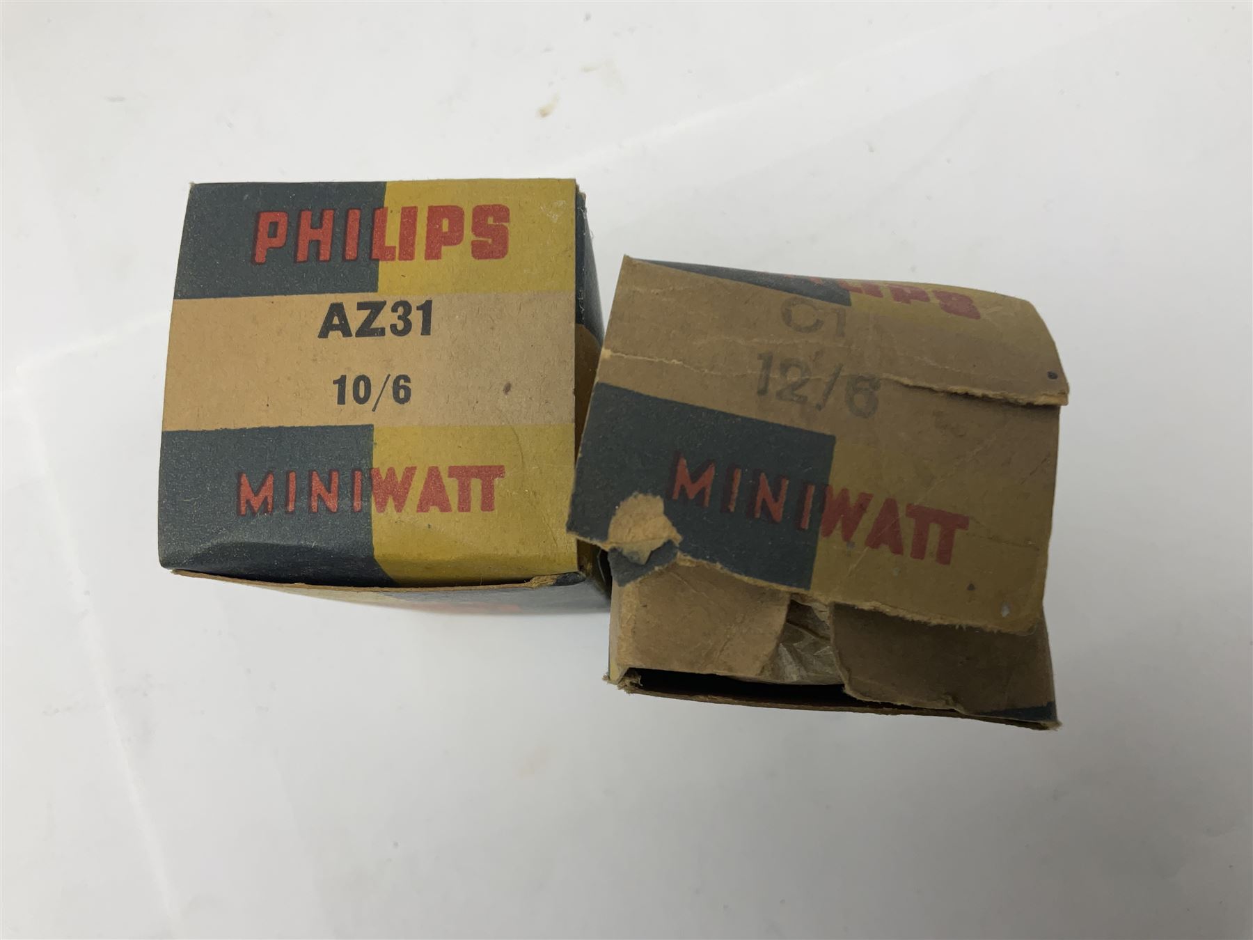 Eight Philips Miniwatt thermionic radio valves/vacuum tubes, including AZ31, C1, 1867, CY31, C1C, CY1C, four in original boxes